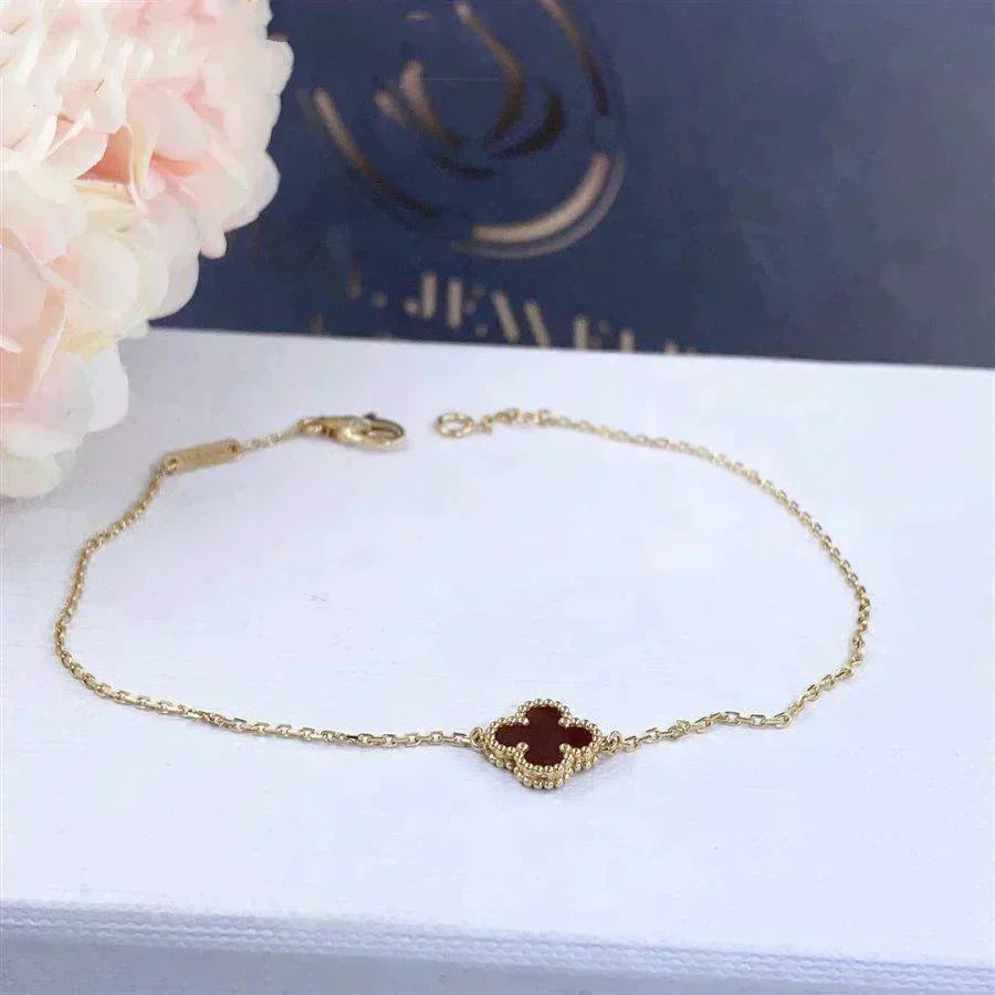 [Avelora Jewelry ]CLOVER  CARNELIAN SINGLE FLOWER BRACELET