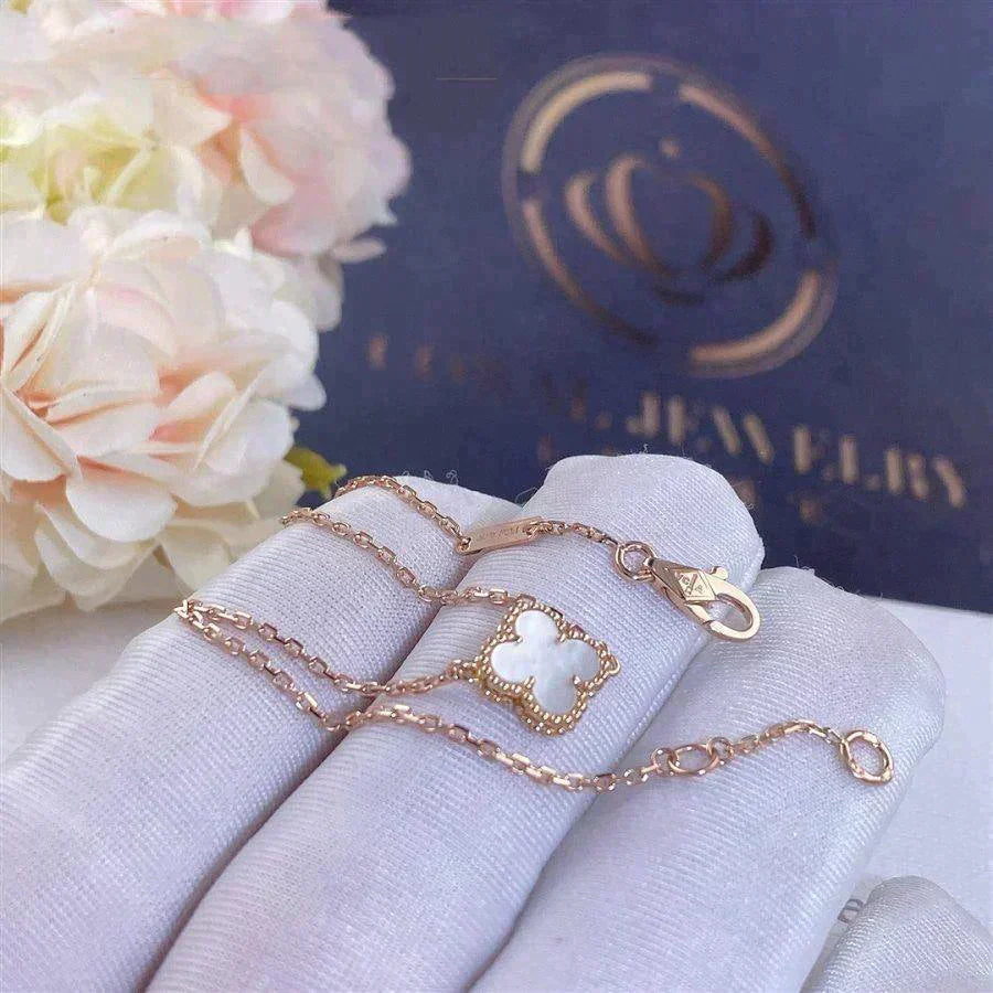 [Avelora Jewelry ]CLOVER WHITE MOP SINGLE FLOWER BRACELET