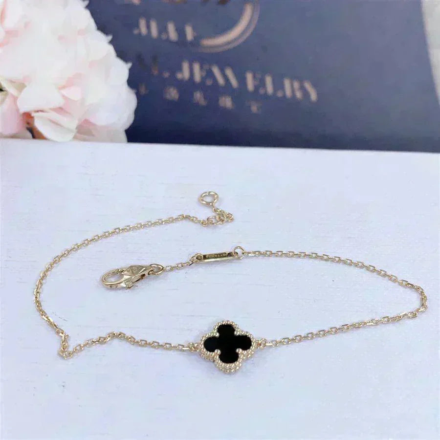 [Avelora Jewelry ]CLOVER ONYX SINGLE FLOWER BRACELET
