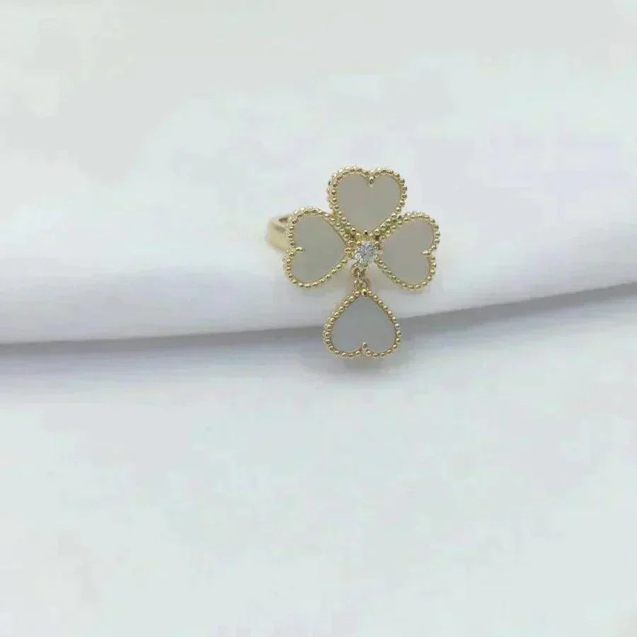[Avelora Jewelry ]SWEET CLOVER WHITE MOP RING