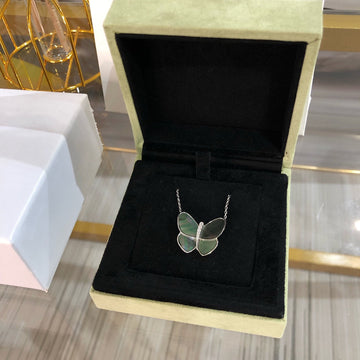 [Avelora Jewelry ]LARGE BUTTERFLY SILVER PENDANT DIAMOND NECKLACE