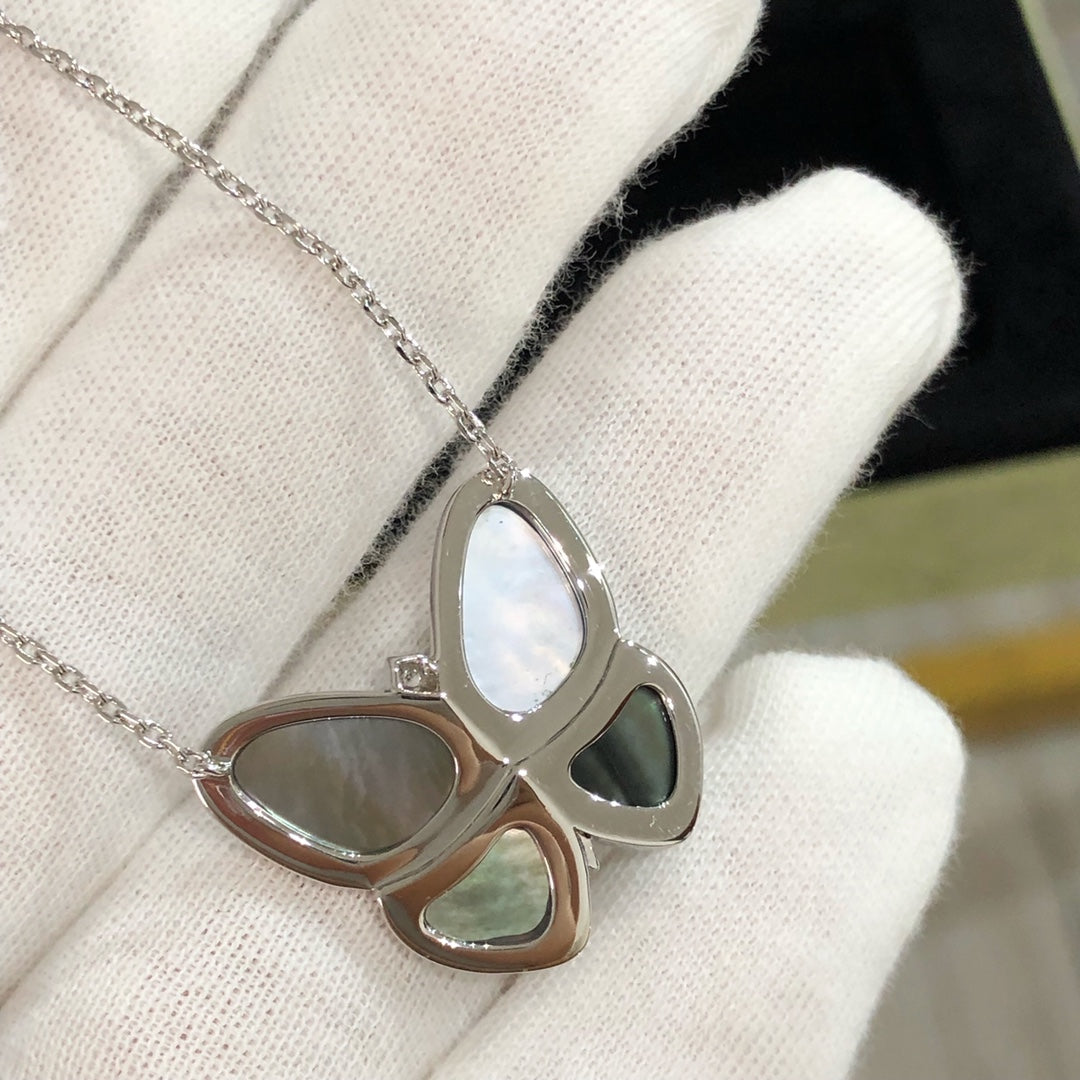 [Avelora Jewelry ]LARGE BUTTERFLY SILVER PENDANT DIAMOND NECKLACE