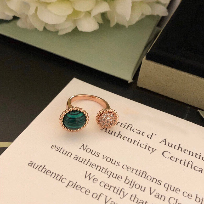 [Avelora Jewelry ]PERLEE COULEURS DIAMOND ROSE GOLD BETWEEN THE FINGER RING