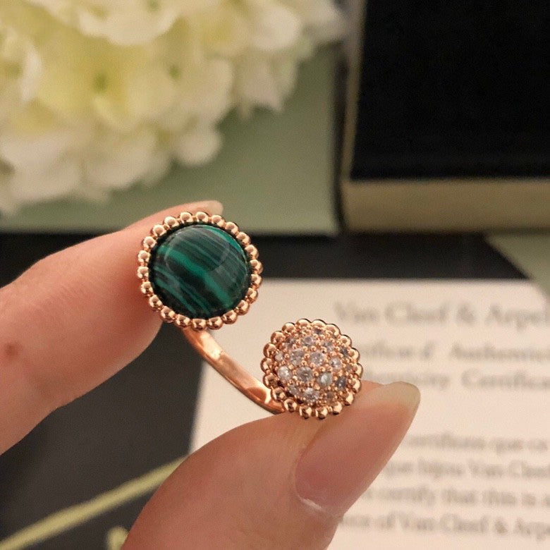 [Avelora Jewelry ]PERLEE COULEURS DIAMOND ROSE GOLD BETWEEN THE FINGER RING
