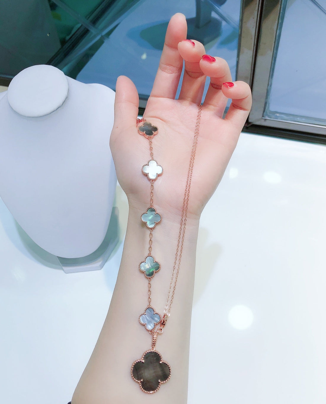 [Avelora Jewelry ]COMBINED BRACELET 5 MOTIFS AND NECKLACE DARK MOP ROSE GOLD