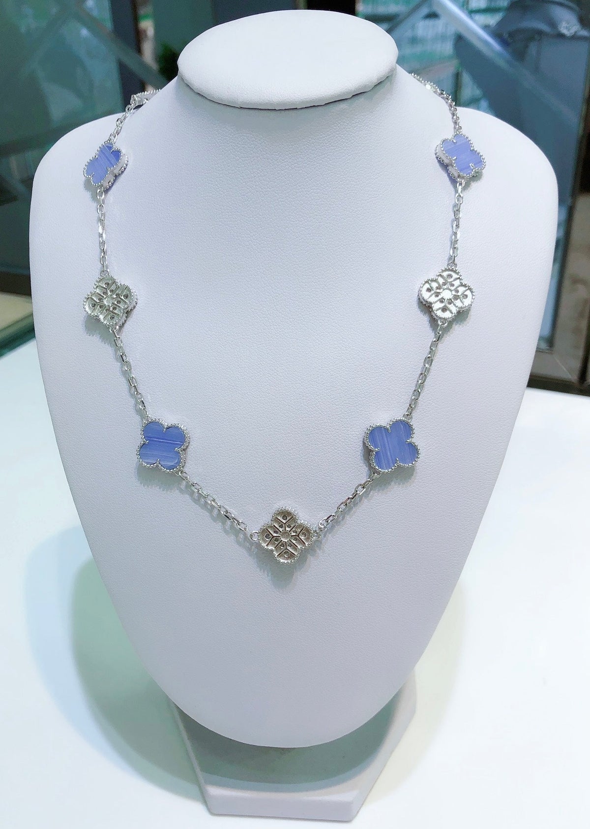 [Avelora Jewelry ]CLOVER 10 MOTIFS CHALCEDONY DIAMONDS SILVER NECKLACE
