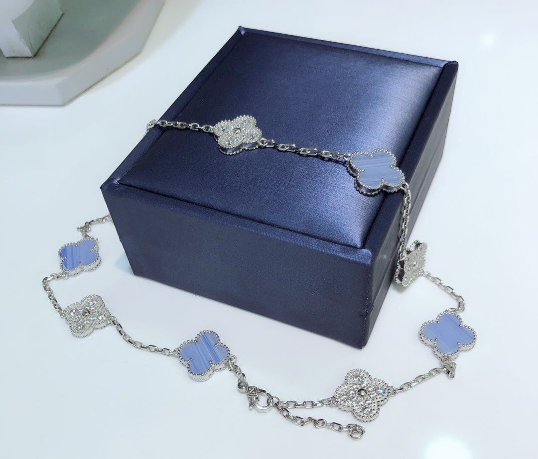 [Avelora Jewelry ]CLOVER 10 MOTIFS CHALCEDONY DIAMONDS SILVER NECKLACE