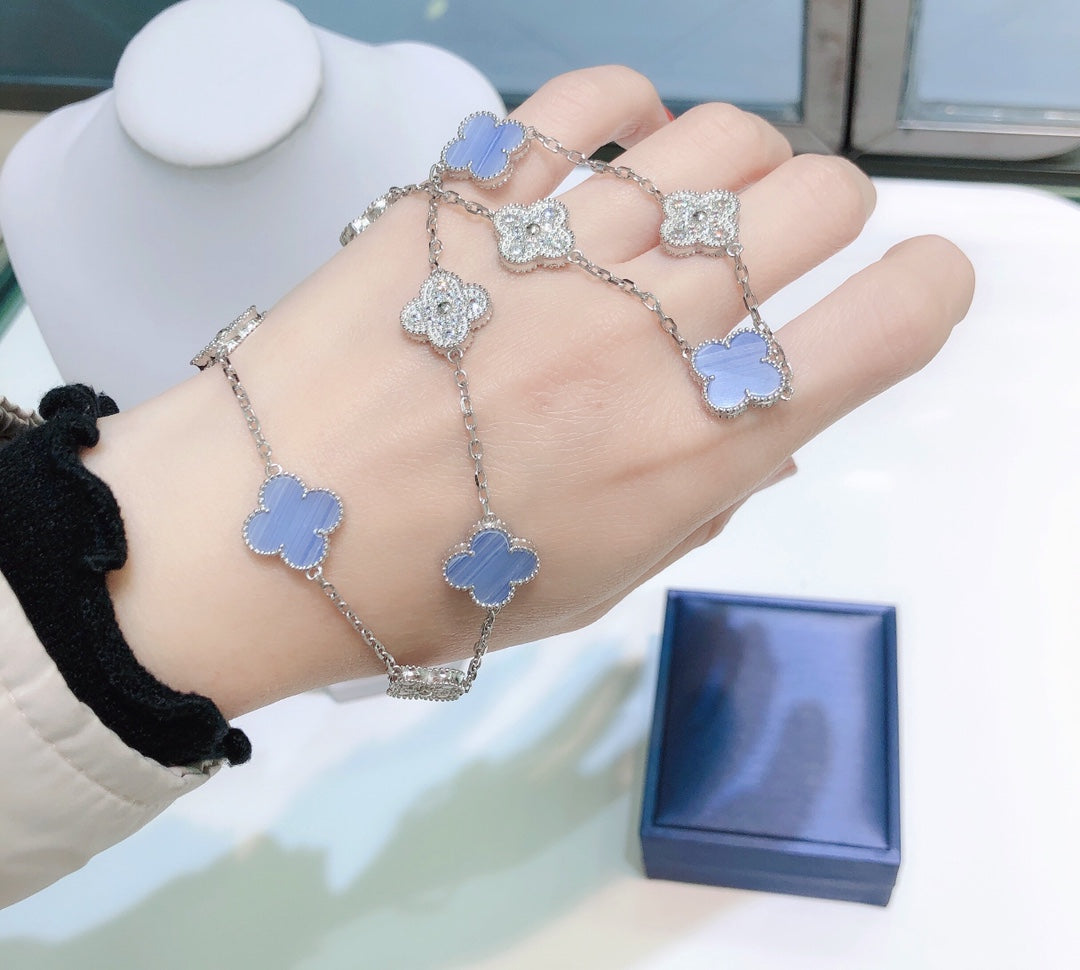 [Avelora Jewelry ]CLOVER 10 MOTIFS CHALCEDONY DIAMONDS SILVER NECKLACE