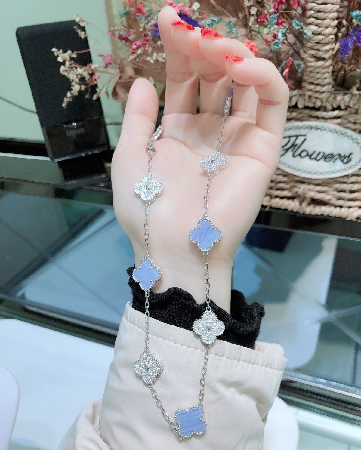 [Avelora Jewelry ]CLOVER 10 MOTIFS CHALCEDONY DIAMONDS SILVER NECKLACE