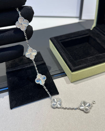 [Avelora]LUCKY CLOVER 5-MOTIF BRACELET - LASER COLLECTION