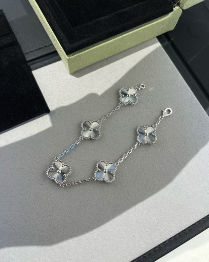 [Avelora]LUCKY CLOVER 5-MOTIF BRACELET - LASER COLLECTION